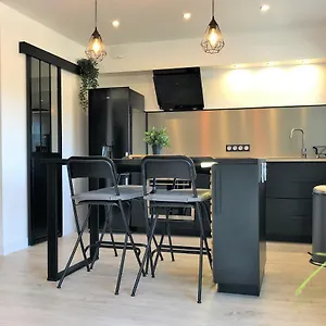 Confort Et Décoration Soignée à Appartement Carqueiranne