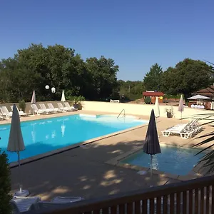 Les Sentiers Du Causse Village de vacances Lentillac du Causse