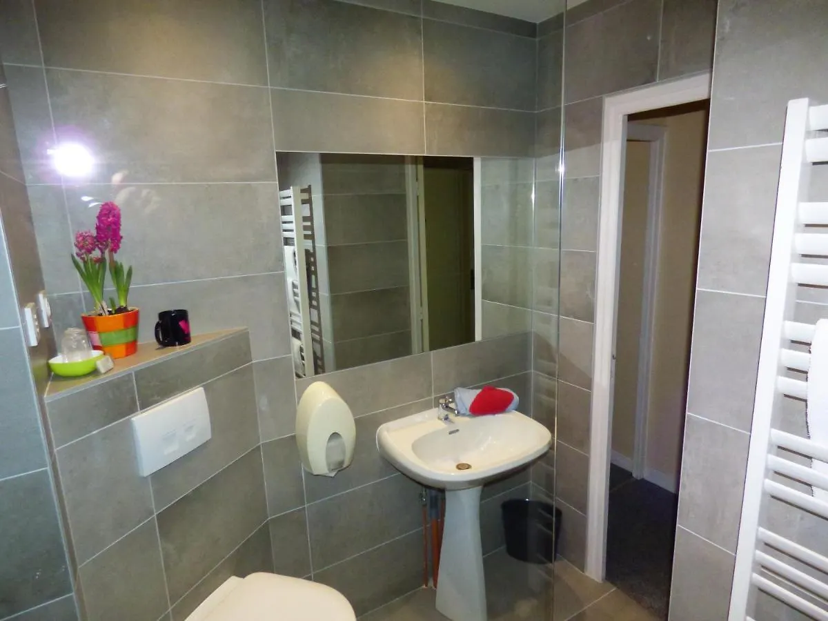 מלון Les Avenières Auberge Des Avenieres